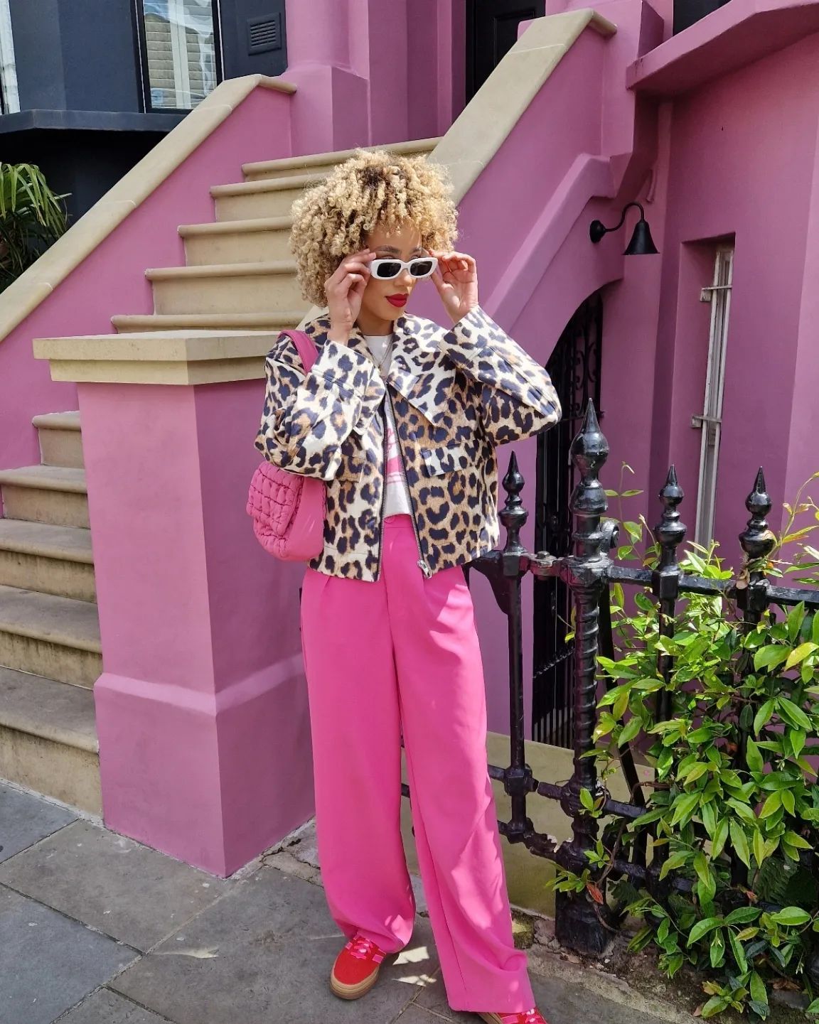 animal print-πανωφόρι-με-ροζ-παντελόνι-