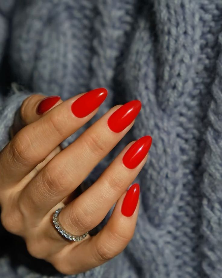 κόκκινα-νύχια- κόκκινα-νύχια-