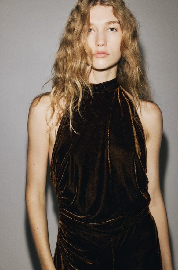 ολόσωμη-βελουτέ-φόρμα-