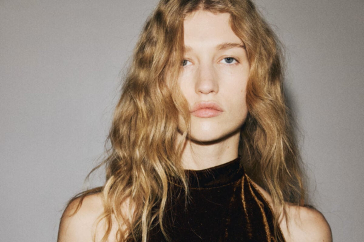 ολόσωμη-βελουτέ-φόρμα-hm-σε-καφέ-