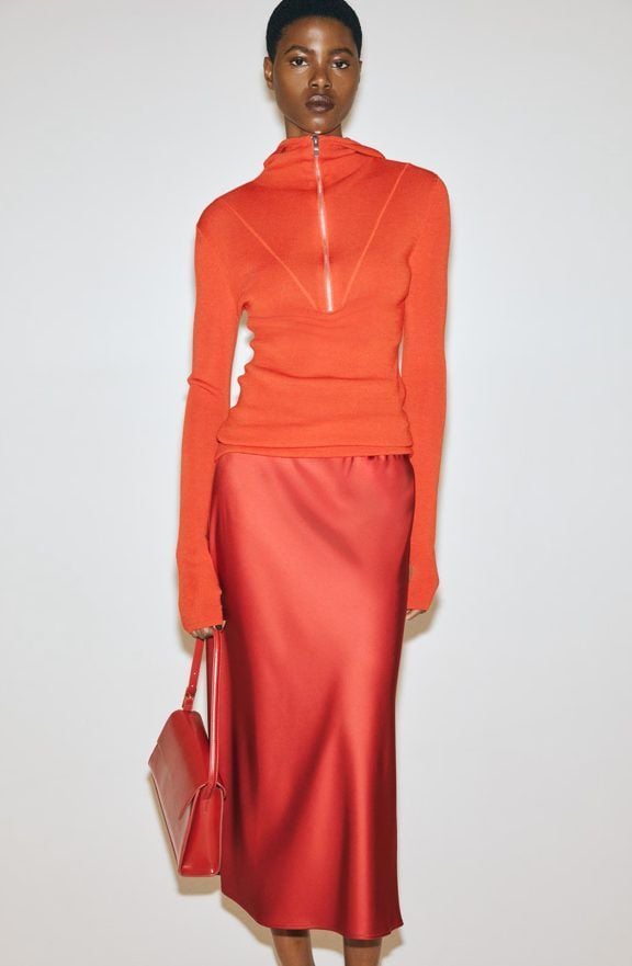 midi-κόκκινη φούστα-από-τα-H&M-