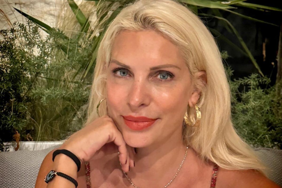 Πολύ δύσκολες ώρες για την Ελένη Μενεγάκη: Το σοβαρό πρόβλημα υγείας που την έχει τσακίσει