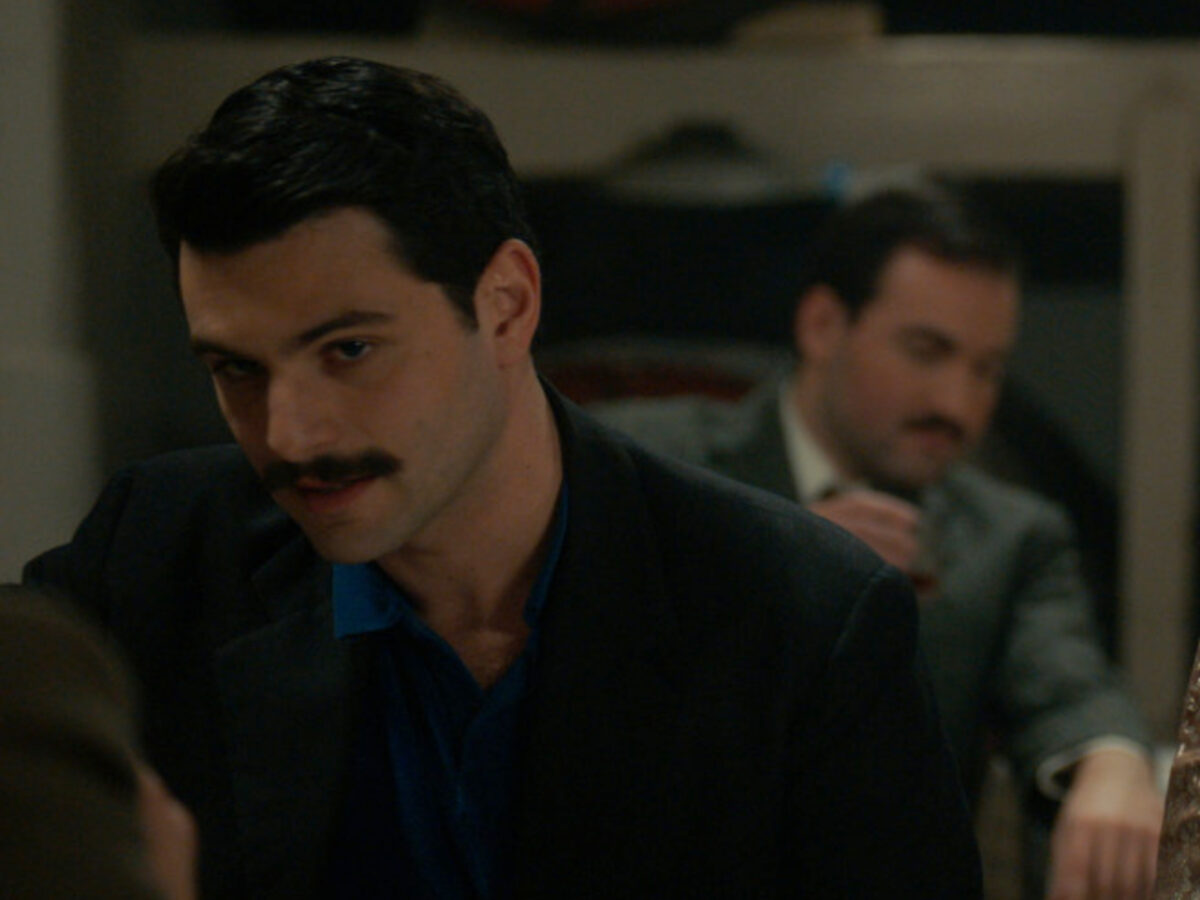 Πορτο Λεονε : Ο άντρας που εισβάλλει στο σπίτι της Άντζελας ρίχνει μαχαιριά στην καρδιά του Γρηγόρη