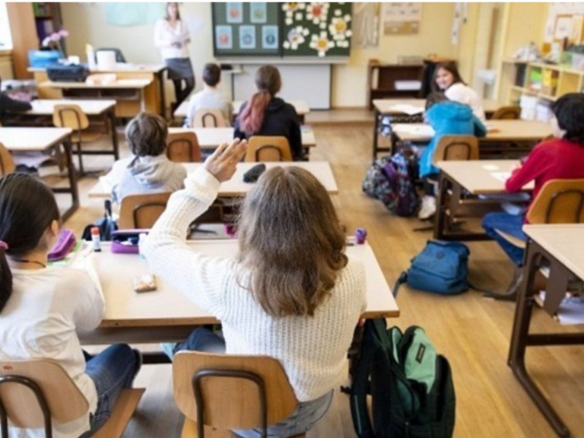 Τι θα γίνει με τα σχολεία στις 23/12/2025 : Θα μπουν απουσίες κανονικά στους μαθητές αν δεν πάνε σχολείο;