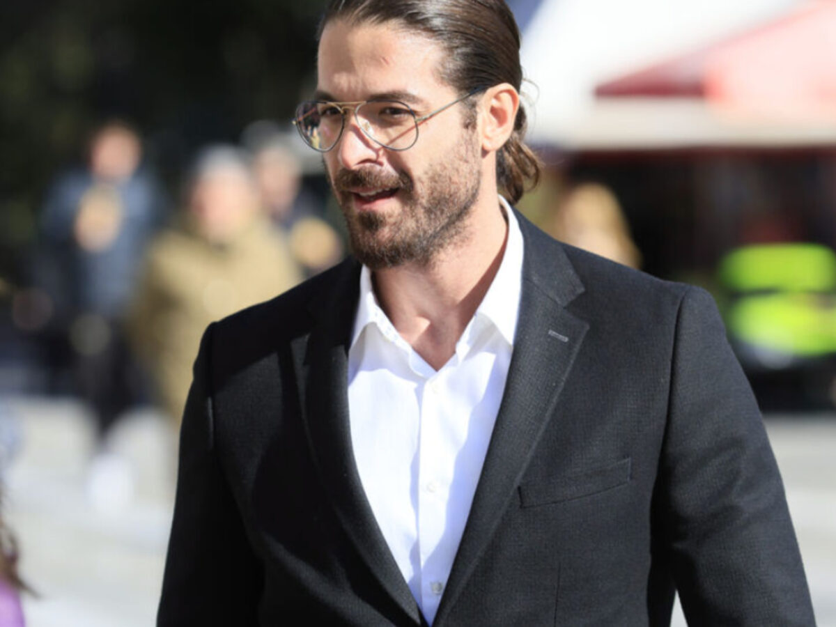 Το άγριο ξέσπασα του Άρη Μουγκοπέτρου οn air: «Μου στέρησαν τα παιδιά μου. Με αυτό το χέρι θα δουλέψω μέχρι και στην οικοδομή για να τους τα παρέχω όλα»