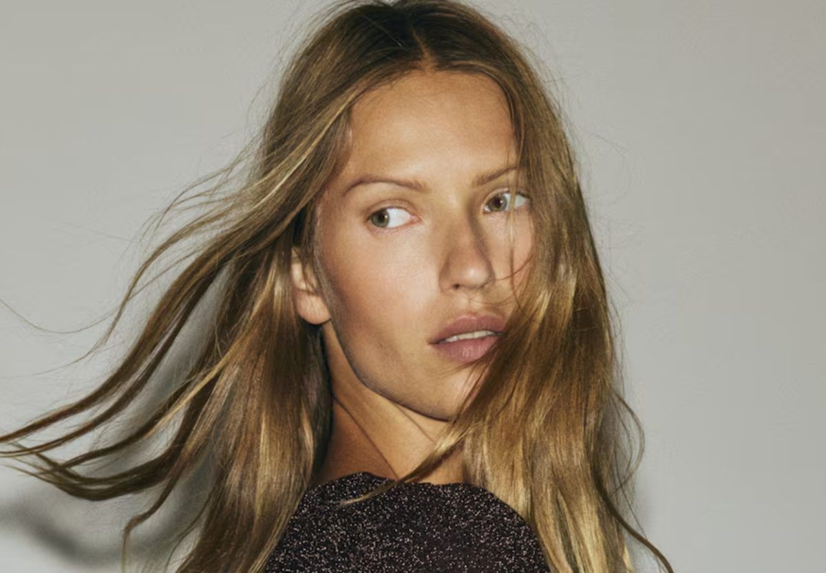 Το φόρεμα με 20 ευρώ από τα H&M που ταιριάζει σε κάθε γυναίκα για το ρεβεγιόν