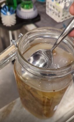 μπολ-με-υγρό-