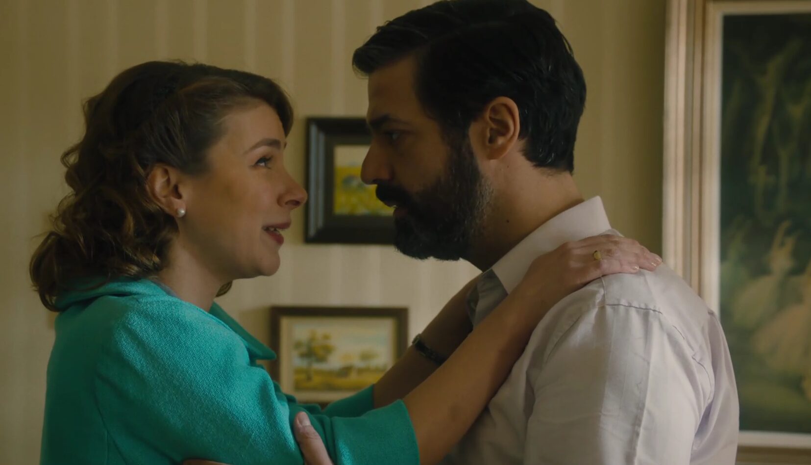 το σπιτι διπα στο ποταμι-Ιουλία-Φωκάς