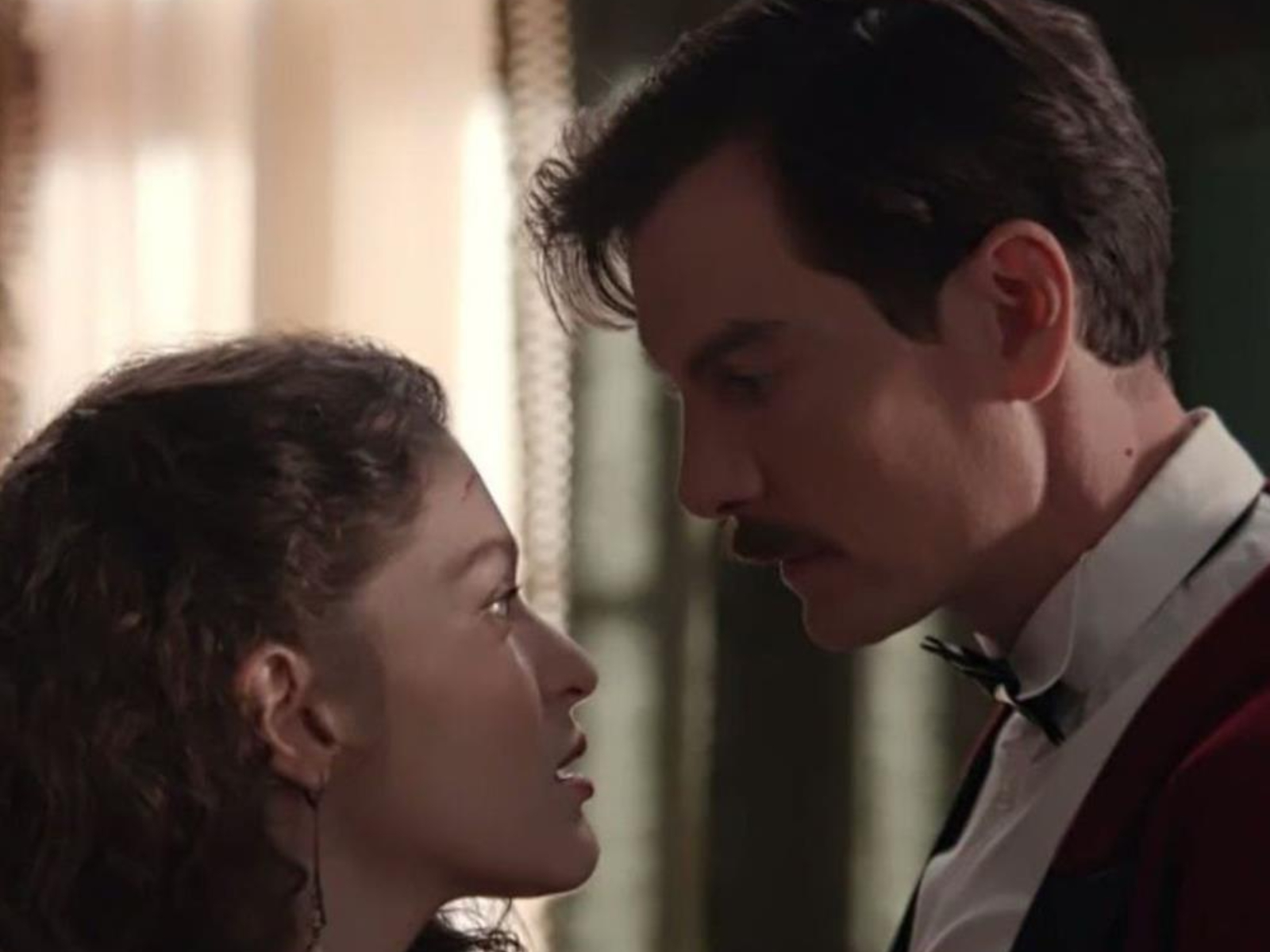 Grand Hotel-Πέτρος-Αλίκη-