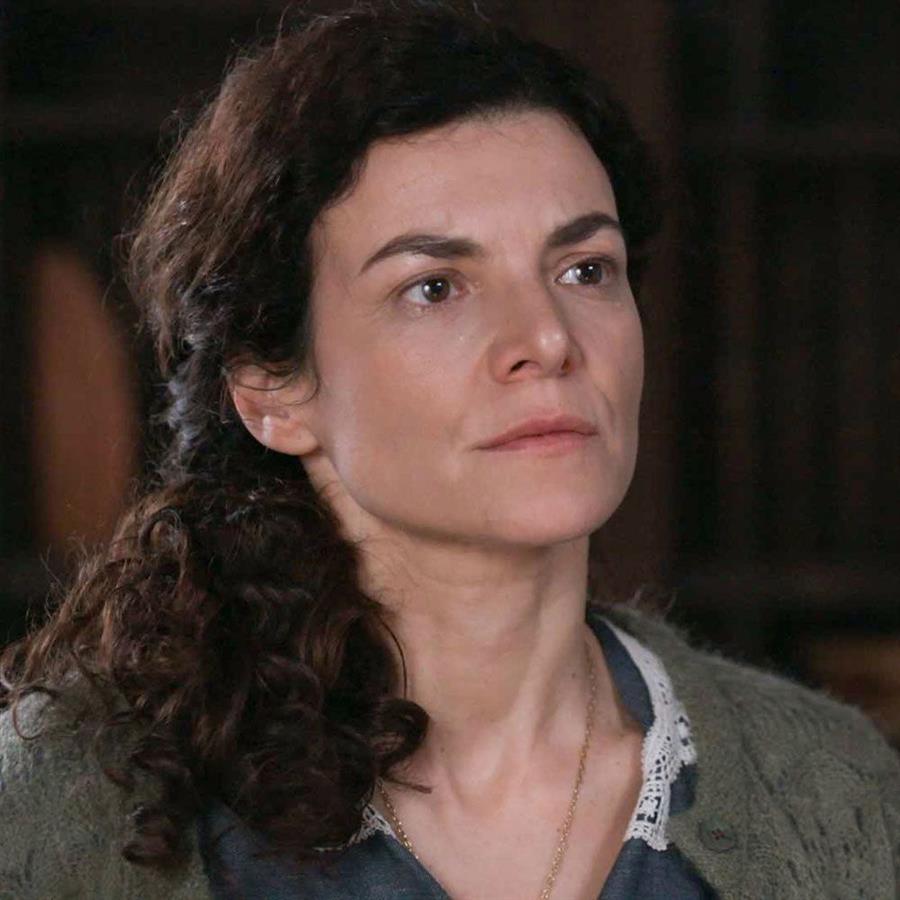 Grand Hotel-Θεώνη 