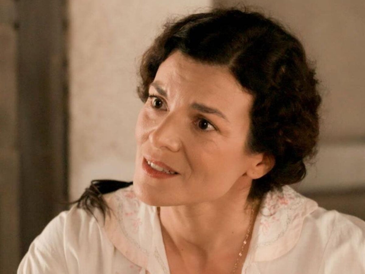 Grand Hotel: Η Θεώνη γίνεται μια άλλη και τσακίζει τον Χαραλάμπη