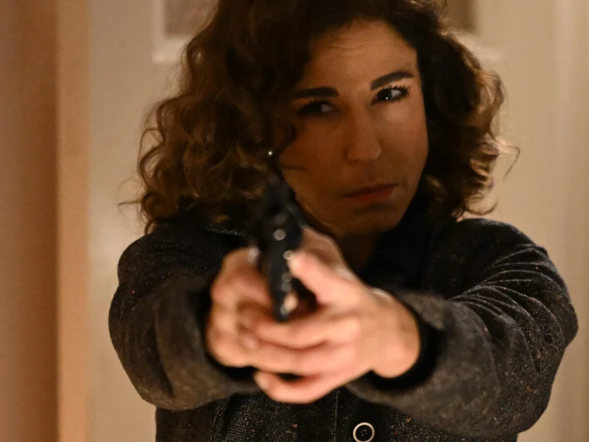 Άγιος Έρωτας: Αρπάζει ένα όπλο και μοιράζει τον θάνατο στους δρόμους της Στέρνας