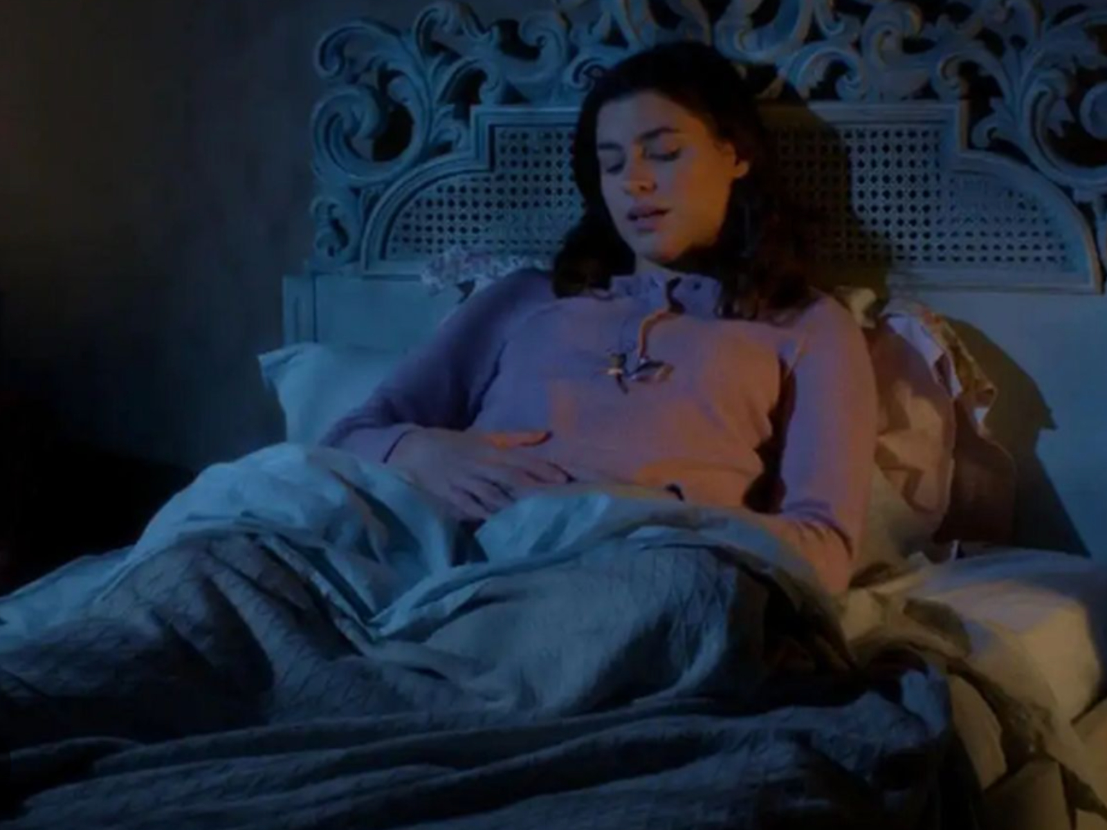 Άγιος Έρωτας: Η Χλόη εξαφανίζεται κι ο Πέτρος την ψάχνει οργισμένος