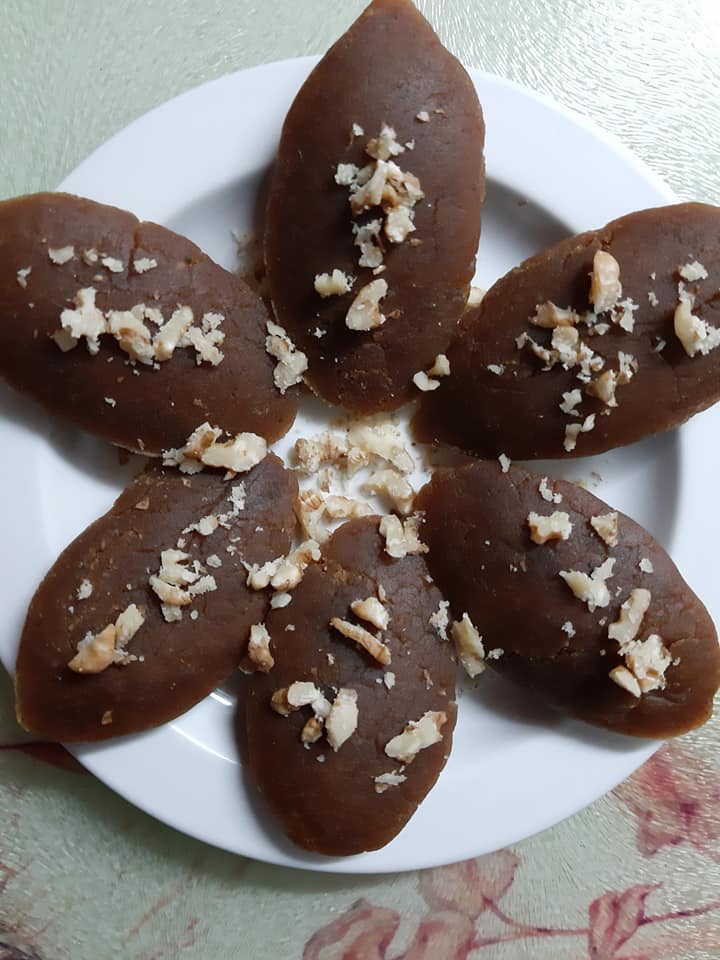 Χαλβάς από πετιμέζι για τη νηστεία