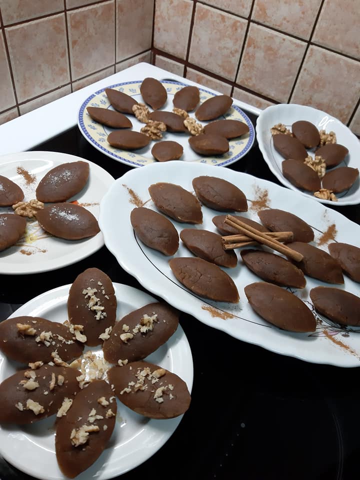 Χαλβάς από πετιμέζι για τη νηστεία