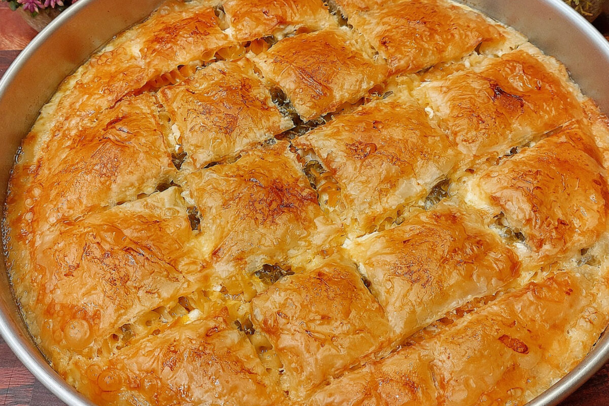 Χωριάτικη-μακαρονόπιτα-από το Αγρίνιο-συνταγή-