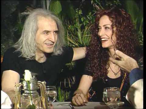 «Δώδεκα κι ούτε ένα τηλεφώνημα»: Ο άγριος καβγάς με τον Καρβέλα που γέννησε το θρυλικό τραγούδι της Βίσση για ιωαννα αφτιαχτο