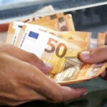 Επιδόματα γέννησης έως 15.000 ευρώ: Οι δήμοι που πληρώνουν για κάθε παιδί