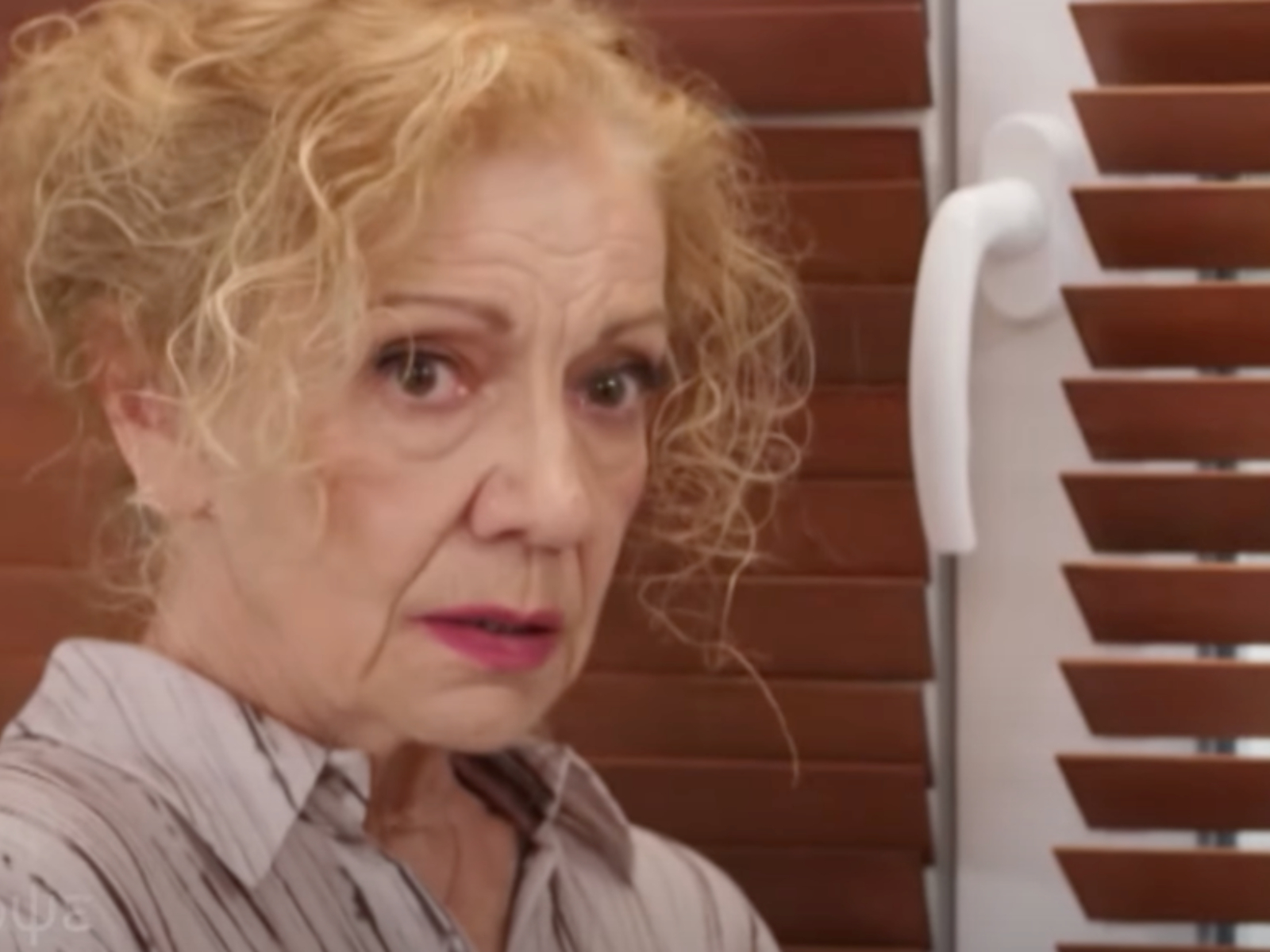 Η Γη της Ελιάς: Η Αλεξάνδρα βλέπει το πραγματικό πρόσωπο της κόρης της και τρέμει από φόβο