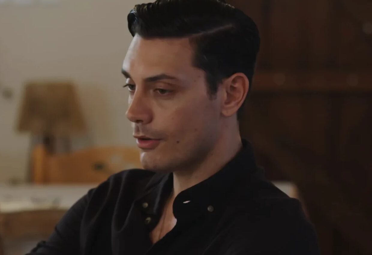 Η Γη της Ελιάς-Μανώλης-