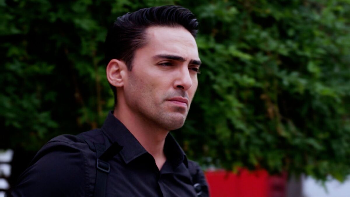 Η Γη της Ελιάς: Ο Κουράκος στήνει στο τοίχο τον Βαγιάκο και τον πιέζει να ομολογήσει