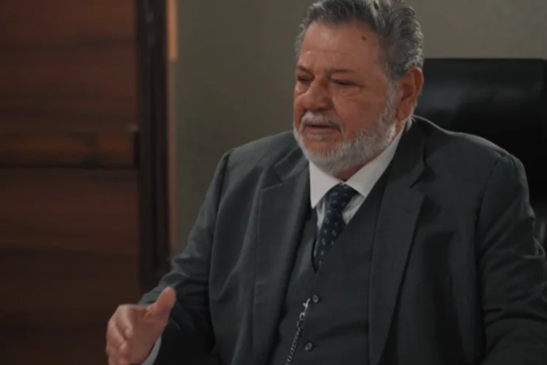 Η Γη της Ελιάς-Λυκούργος-