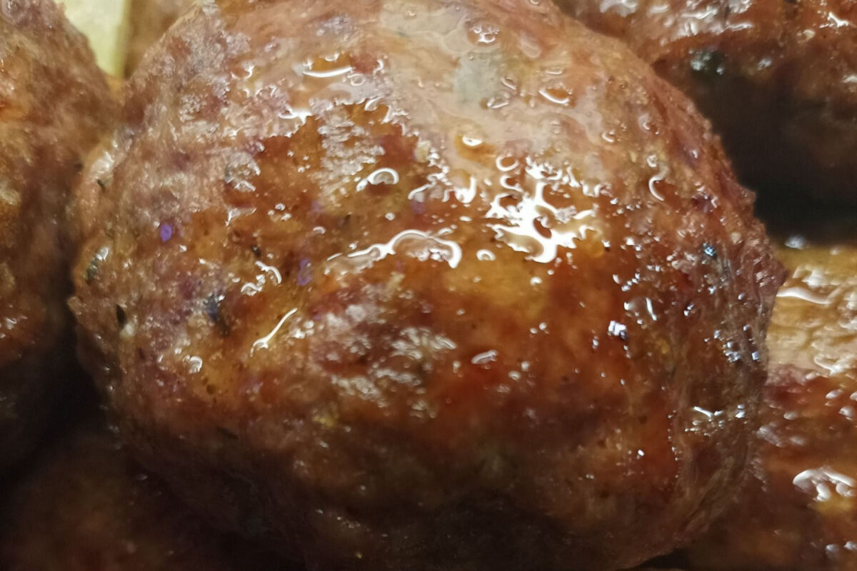 ζουμερά-μπιφτέκια-