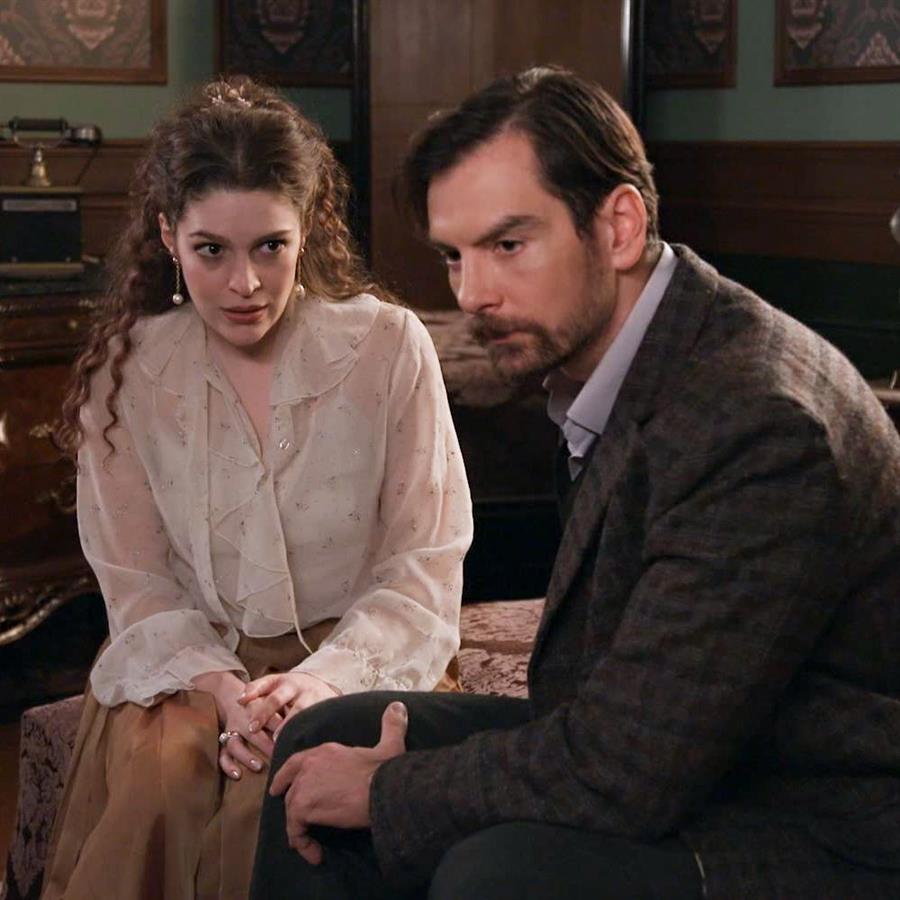 Grand Hotel-Αλίκη-Πέτρος