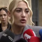 Η Ιωάννα Τούνη με δάκρυα στα μάτια έξω από τα δικαστήρια: «Είναι πολύ ψυχοφθόρο, θα ήθελα δίπλα μου την μαμά μου»