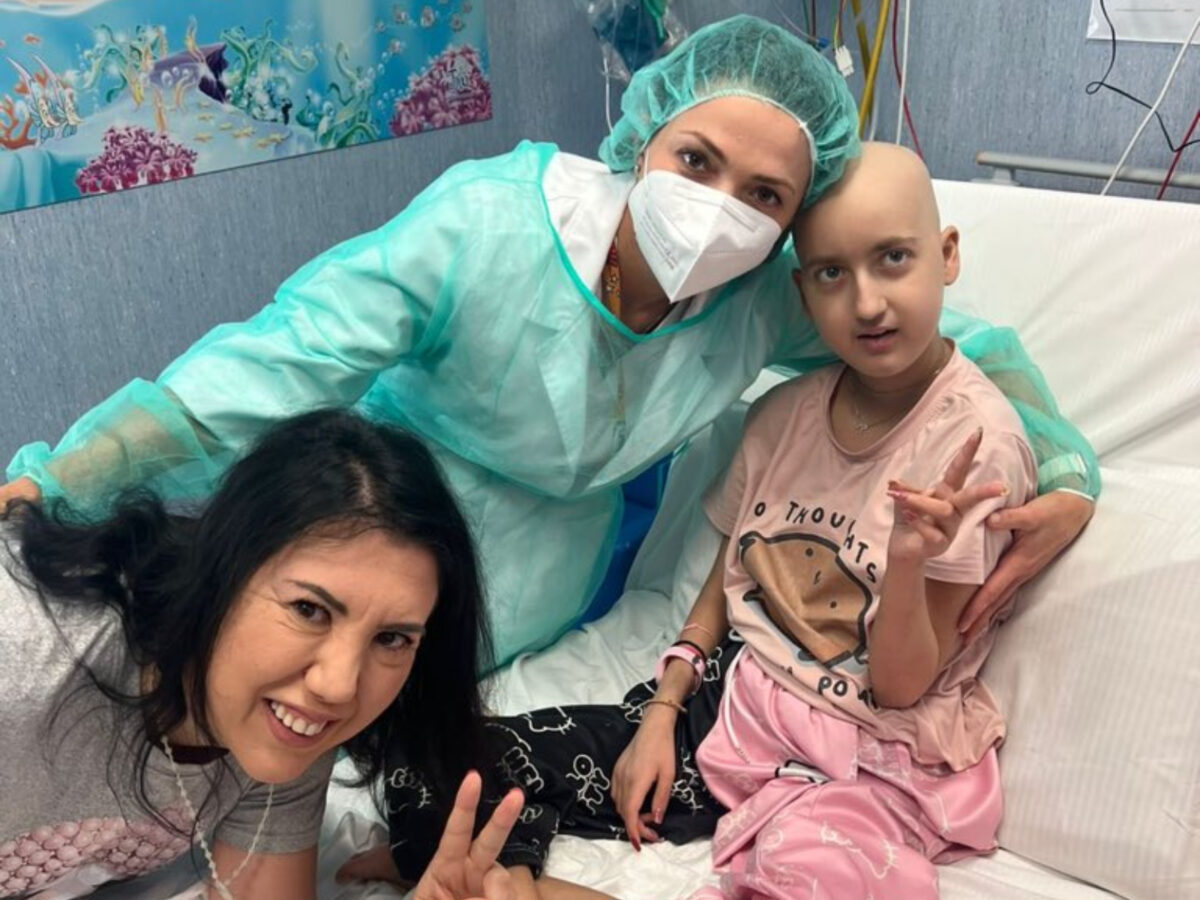 Η ιστορία της12χρονης που νίκησε τον καρκίνο μετά από μεταμόσχευση μυελού των οστών είναι παράδειγμα δύναμης για όλους μας