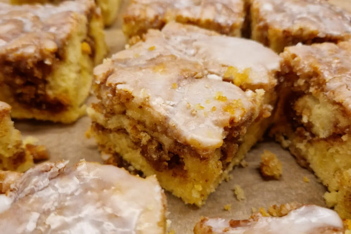 Κέικ Cinnamon rolls για πρωινό