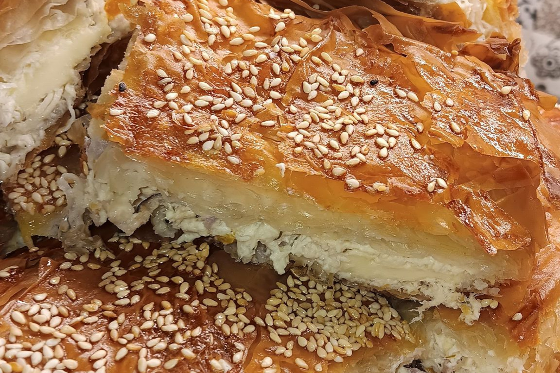 κοτόπιτα-με-μπέικον-συνταγή-