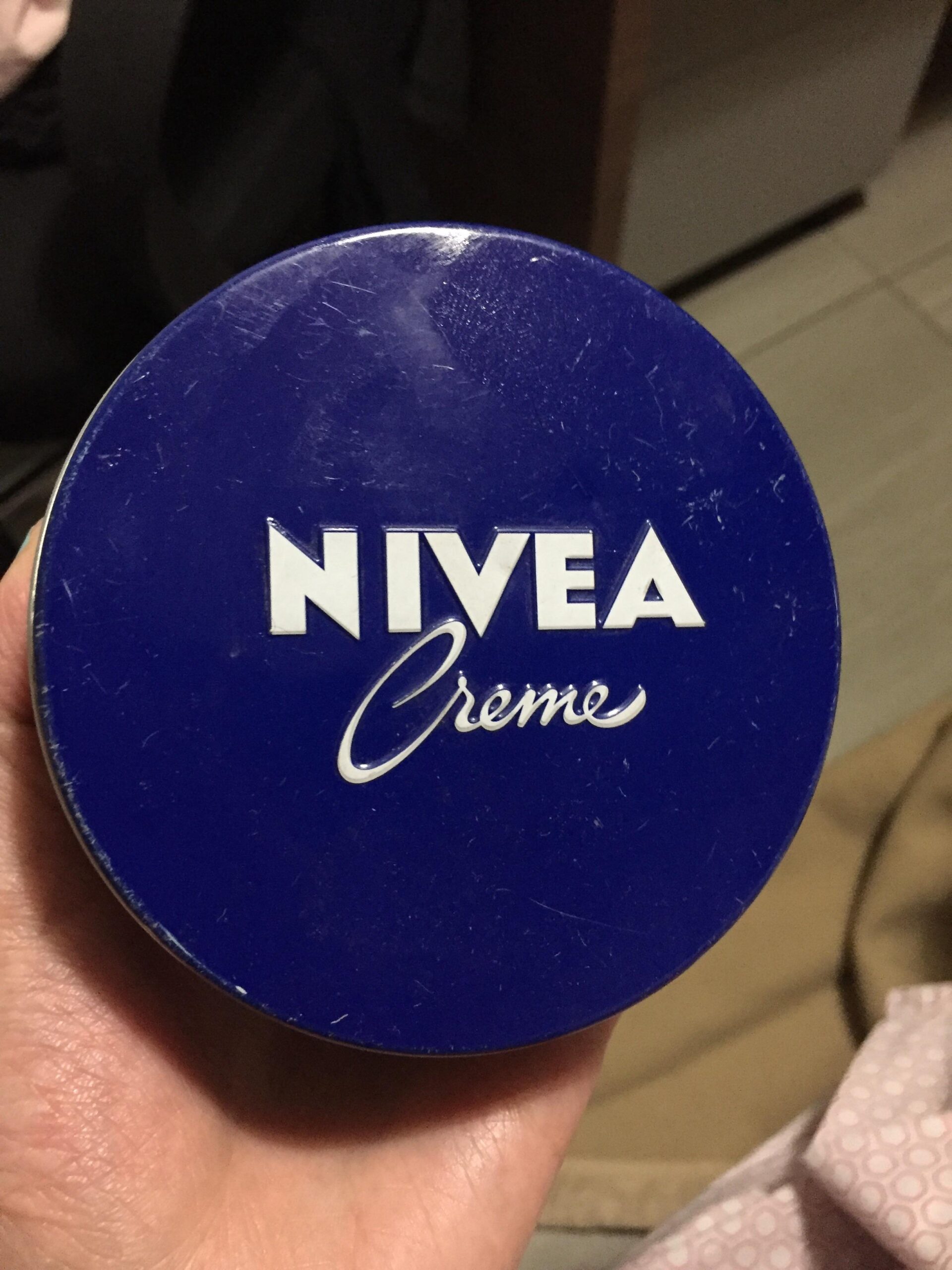 Κρέμα Nivea στο μπλε κουτί: 4+1 πράγματα που κανείς δε θα σου πει γι' αυτή τη κρέμα