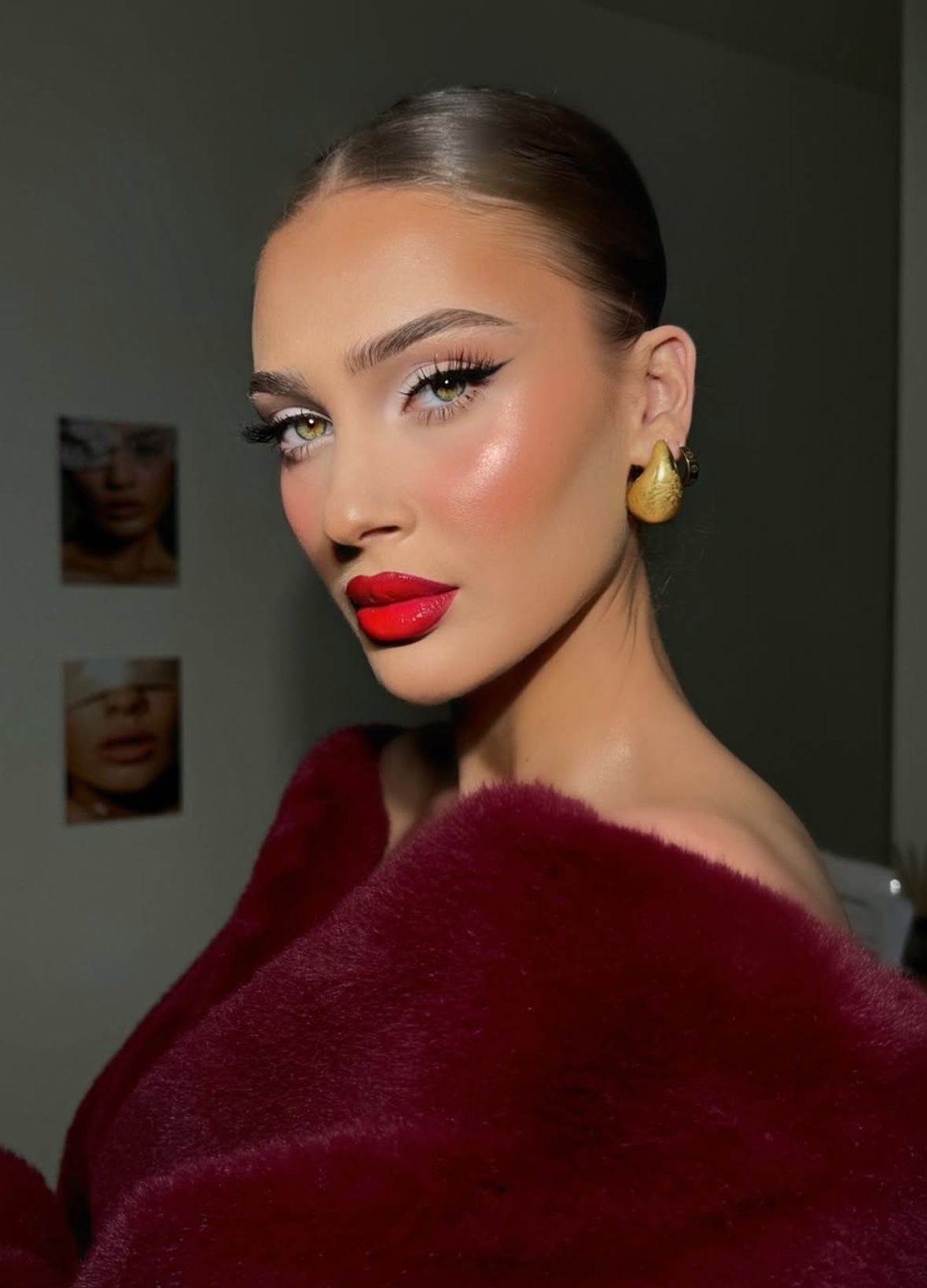 sleek-χαμηλός κότσος-