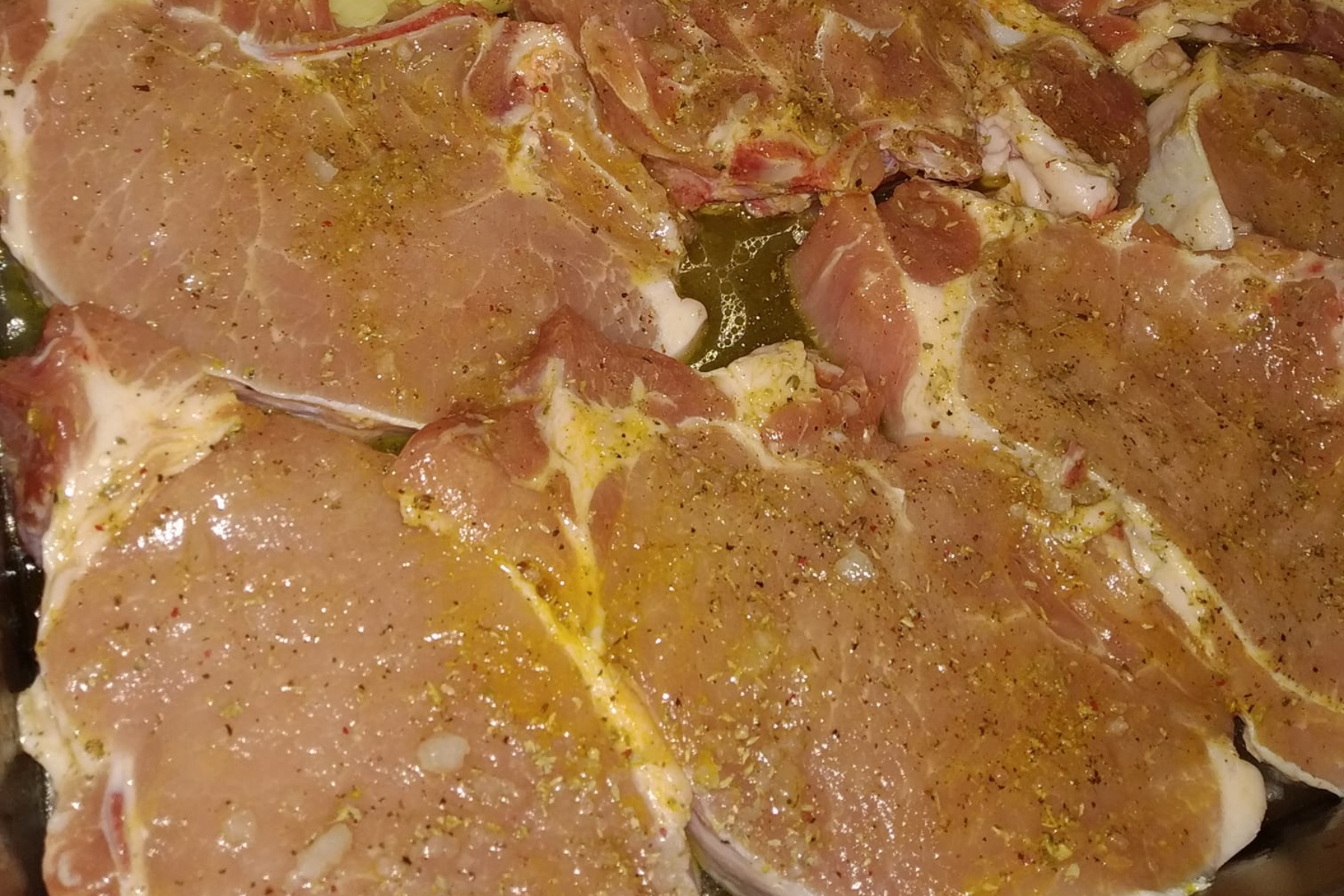 Μαρινάδα με πορτοκάλι και κουρκουμά για μπριζόλες