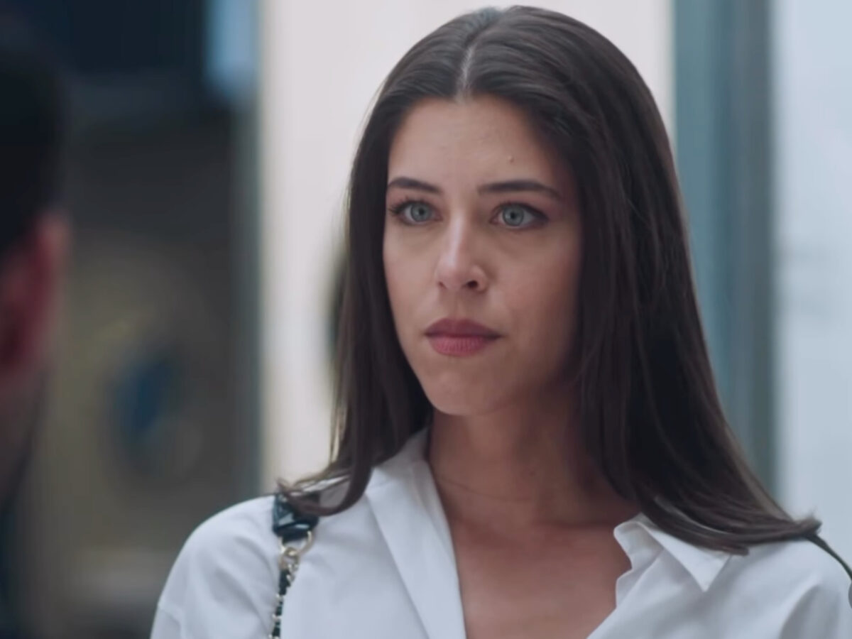 Μια νύχτα μόνο: Η Μίνα επιτίθεται με μανία στον Νταγιάννο και τον τσακίζει