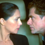 Μια Νυχτα Μόνο: Ο Οδυσσέας σώζει την Αρετή από τον παρανοϊκό και την παντρεύεται