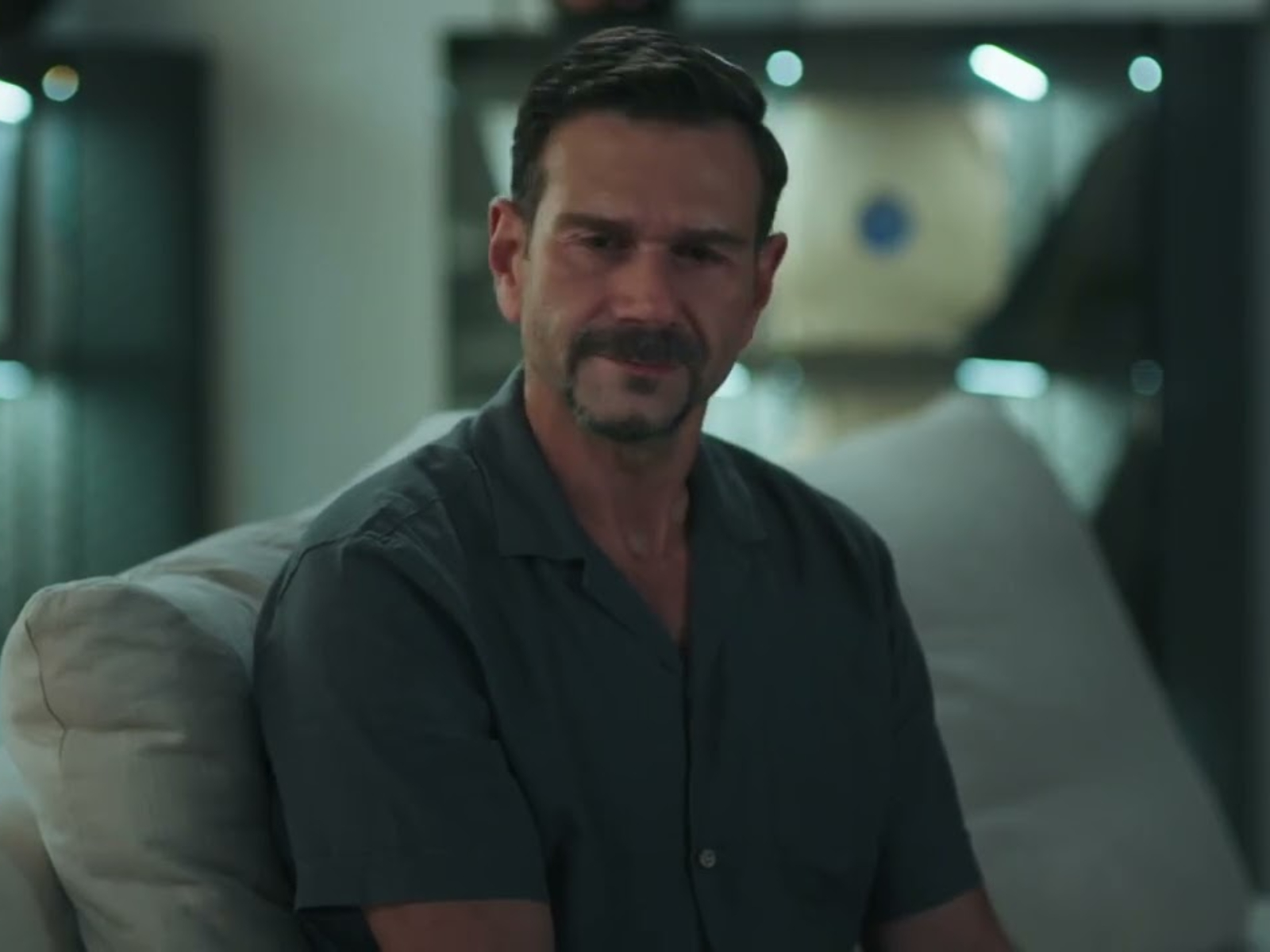 Μια νύχτα μόνο-Σταύρος