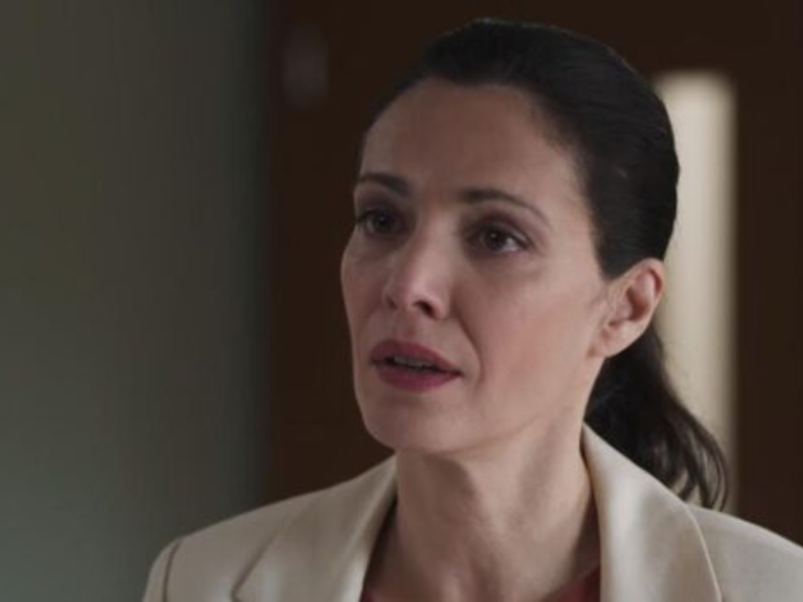 μια νυχτα μονο-Αρετή