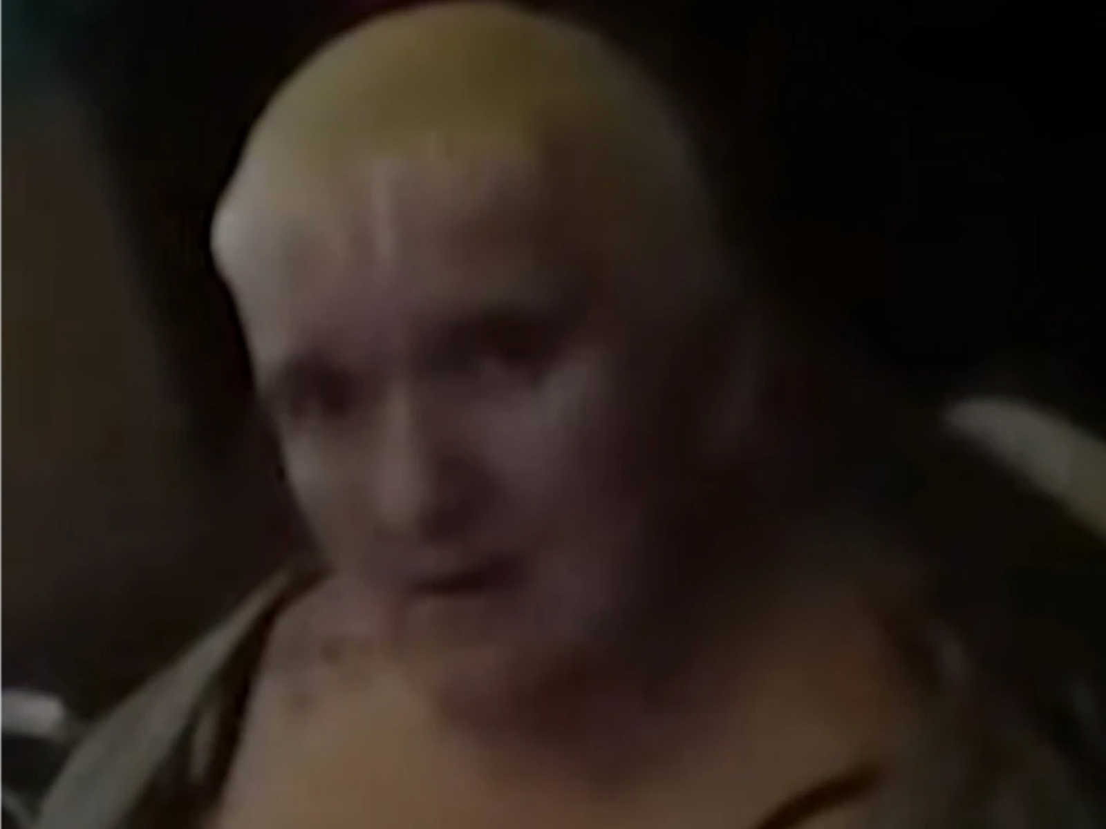 Μητέρα δέκα παιδιών κρατούσε φυλακισμένη στο σπίτι της μία γυναίκα για 25 χρόνια