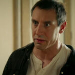 Να μ'αγαπας : O Μάκης σώζει τη ζωή του Θεόφιλου και διεκδικεί την περιουσία του