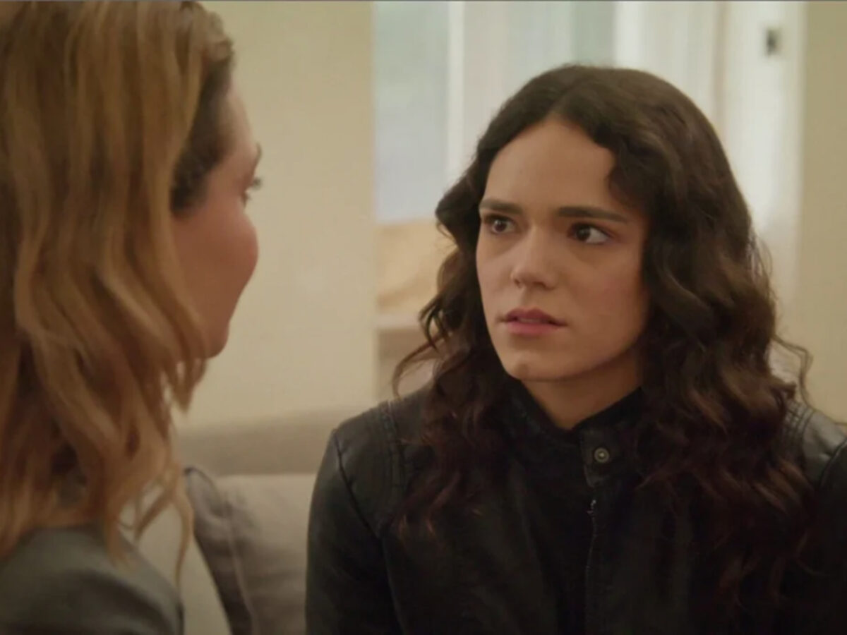 Να μ'αγαπάς: Οι συγκρατούμενες της δίνουν το κλειδί της ελευθερίας κι εκείνη επιλέγει την φυλακή