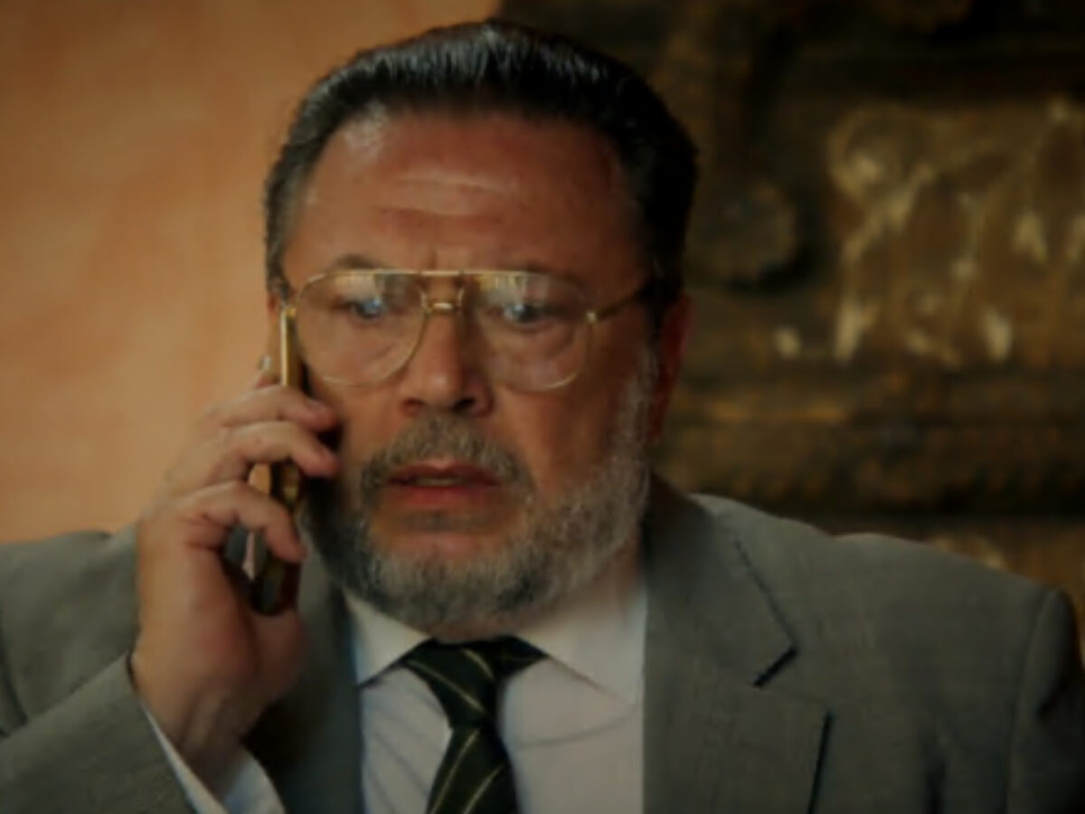 Να μαγαπάς : Ο Θεόφιλος απάγει τη Φωτεινή και την βασανίζει