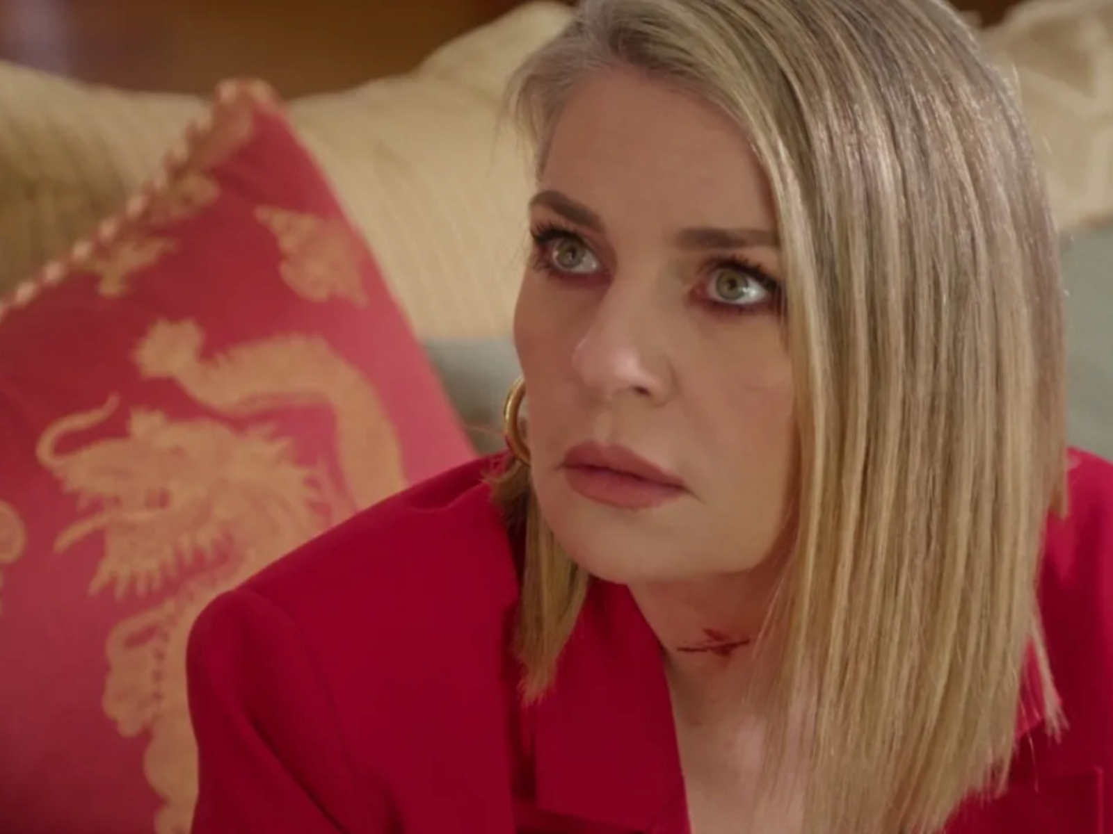 Να μ'αγαπάς-Σοφία Να μ'αγαπάς-Σοφία