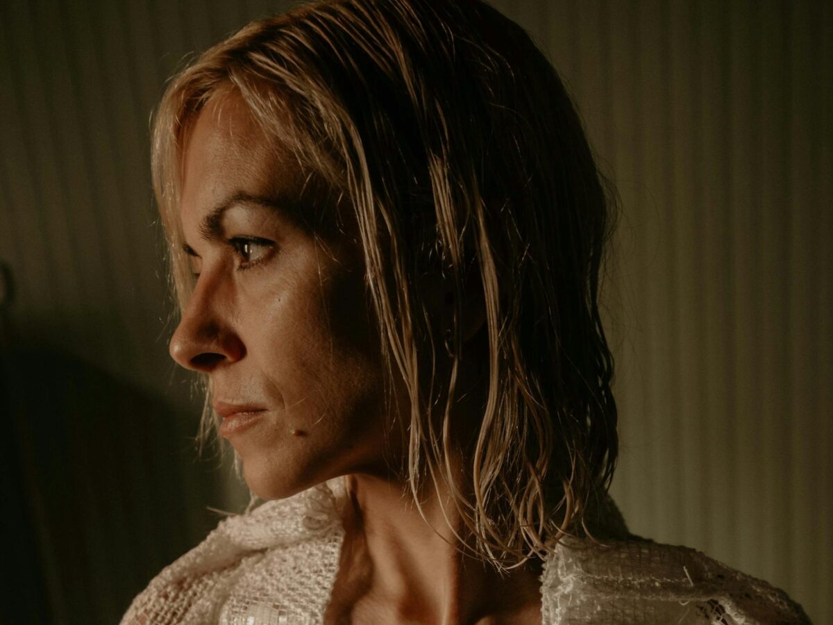 Νέα μελέτη συνδέει την εμμηνόπαυση με αλλαγές στον εγκέφαλο και προβλήματα ψυχικής υγείας