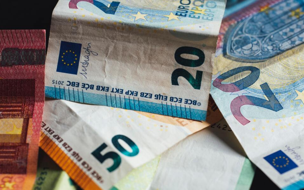 Νέο επίδομα από τη ΔΥΠΑ: 300 ευρώ εφάπαξ σε ανέργους και 750 ευρώ σε όλους μόνο με μία αίτηση