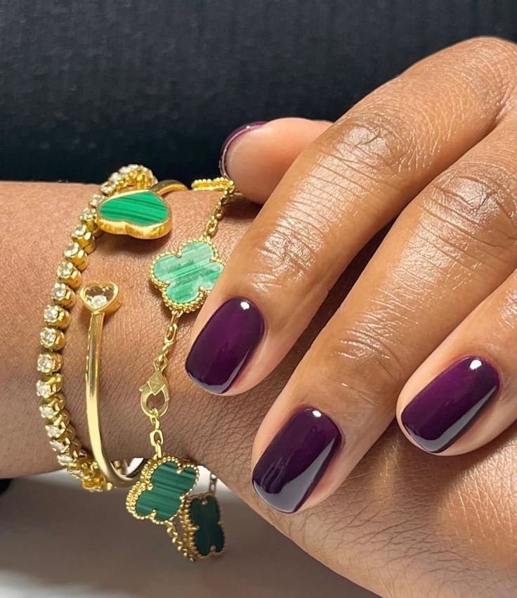 μοβ-τετράγωνα-φυσικά νύχια- μοβ-τετράγωνα-φυσικά νύχια-