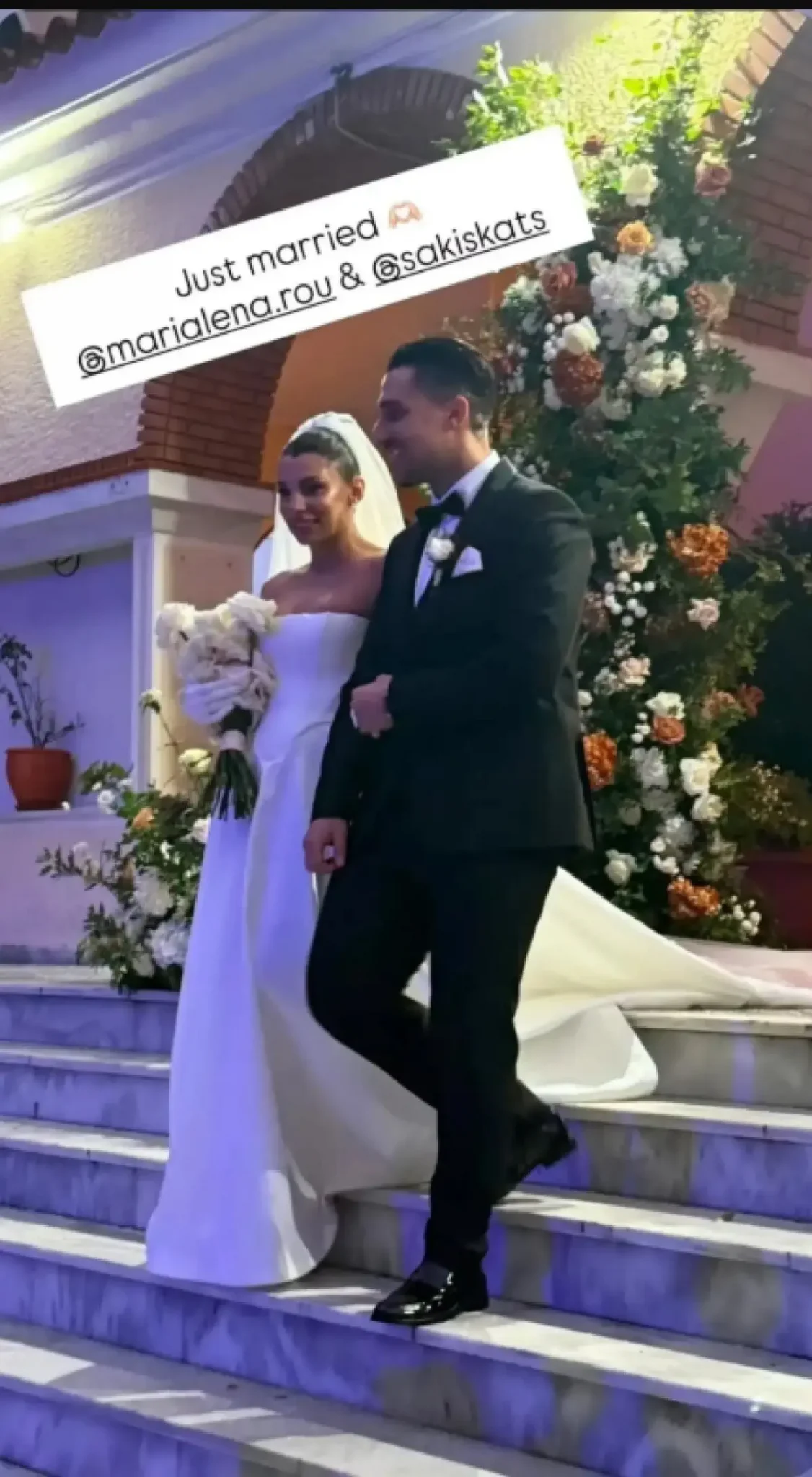 Παντρεύτηκαν Σάκης Κατσούλης και Μαριαλένα Ρουμελιώτη: Φώτο και βίντεο