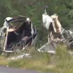 Πολύνεκρη τραγωδία με σχολικό λεωφορείο που συγκρούστηκε με φορτηγό