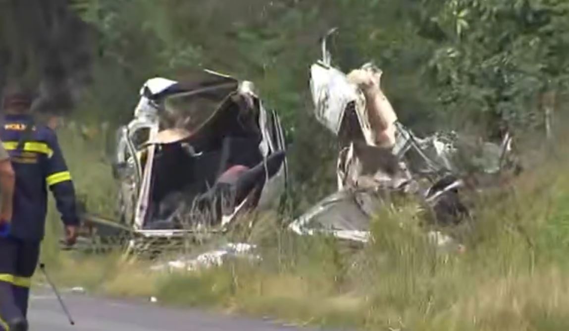 Πολύνεκρη τραγωδία με σχολικό λεωφορείο που συγκρούστηκε με φορτηγό